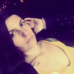 Meet your Posher, Ruska